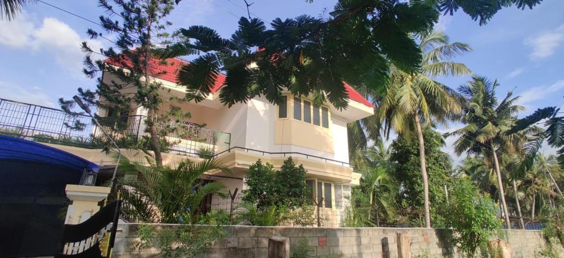 Coral Shelters Kochadai Apartment Madurai Bagian luar foto